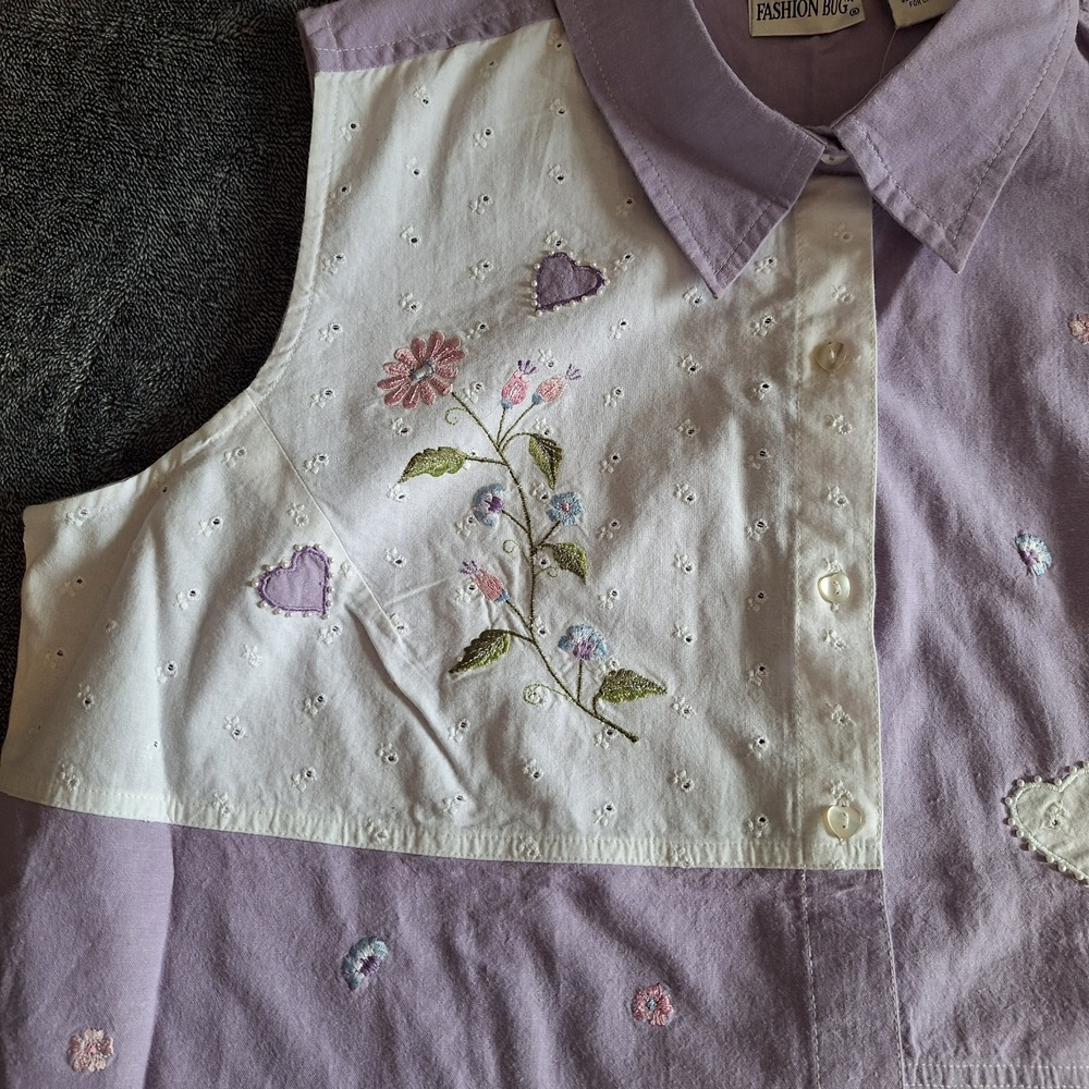 VTG Fashion Bug Embroidered Blouse Womans 18/20 Purple/White Floral Heart Button - Picture 4 of 11